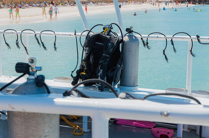 Aruba Certified Scuba Diving - Instructors and boat-captain teamwork (the big difference-maker)