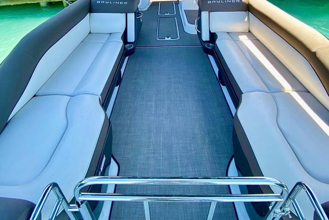 Aruba Element Private Boat Charter (After-Lounge) - Meeting at Frank’s Place by Holiday Inn (Palm Beach side)