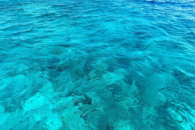 Aruba Element Private Boat Charter (L-Lounge) - Price and real value for a group of up to 10