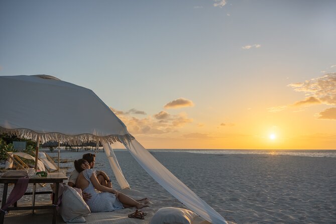 Aruba Romantic Sunset Photoshoot & Beach Picnic in Luxury Cabana - Professional Photoshoot: Posed, Timed, and Proposal-Friendly