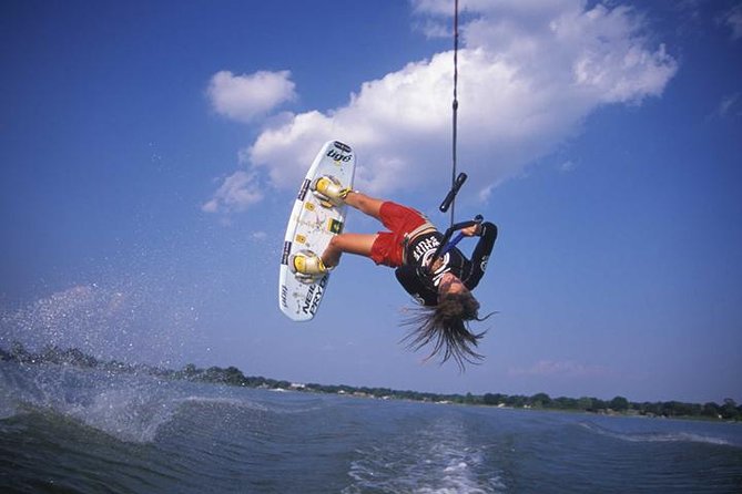 Aruba Water Skiing or Wakeboarding - Meeting at Delphi Watersports Aruba by the Hyatt in Noord