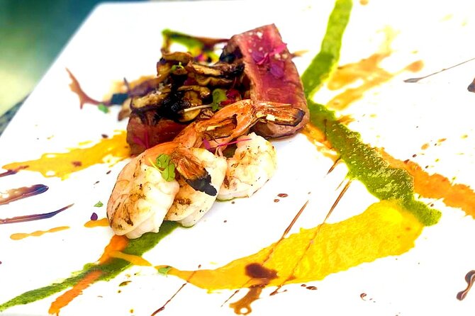 Blue Parrot Snorkel Sail with 4 course lunch or dinner in Aruba - Food on board: lunch or a 4-course dinner (with premium drinks)
