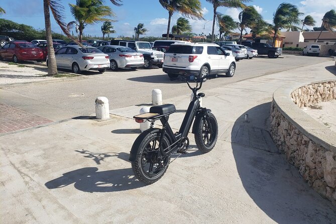 Ebike Rentals in Aruba - The ride setup: fat-tire comfort plus a short e-bike lesson