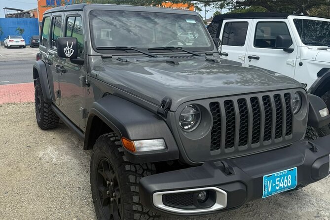 Jeep Rental Adventure Aruba - Driving Comfort in Open Air: Wind, Sun, and Eye Protection