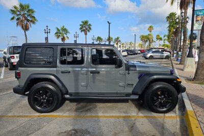Jeep Wrangler 4 Door HardTop Rental in Aruba - Cruise Port Pickup at CITGO: Fast Start, Clear First Steps