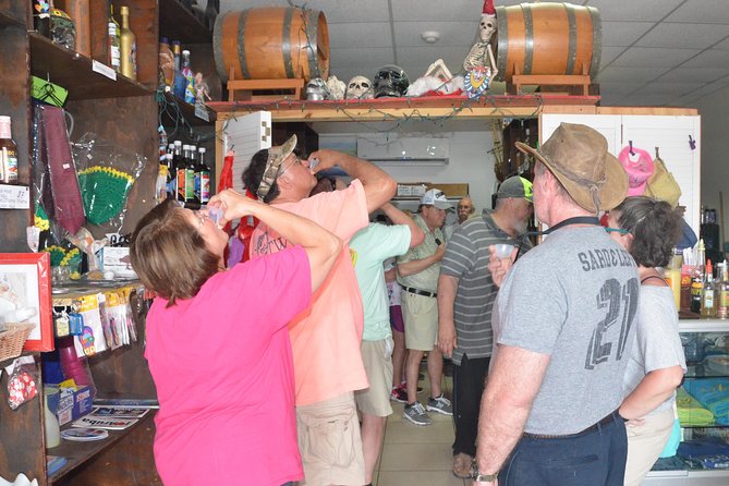 Made in Aruba Sightseeing Tour - Stop 5: Aruhiba Cigars and the organic handmade process