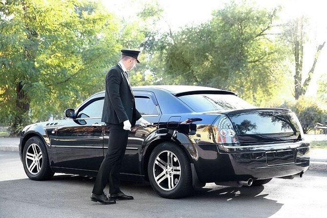 Private One-Way Transfer Reina Beatrix Airport to Aruba - Who Should Book This Transfer (and Who Should Consider Alternatives)