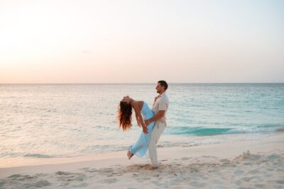 Private Vacation Photoshoot with Photographer in Aruba - 30 Minutes vs 1 Hour: Choose Your Aruba Light Carefully