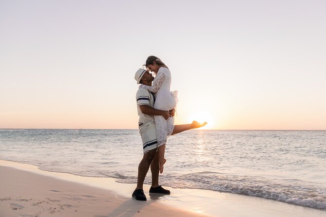 Private Vacation Photoshoot with Photographer in Aruba - Where You’ll Be Led Around Aruba: Icons Plus Less-Obvious Photo Corners