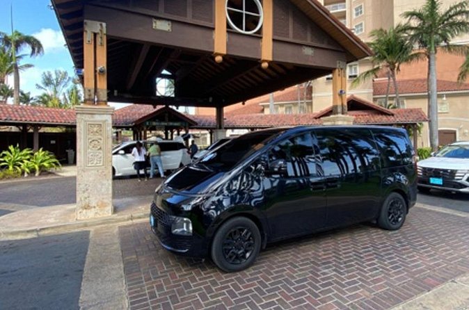 Roundtrip Private Transfer from Aruba Airport (AUA) - Door-to-Door in an Air-Conditioned Private Car