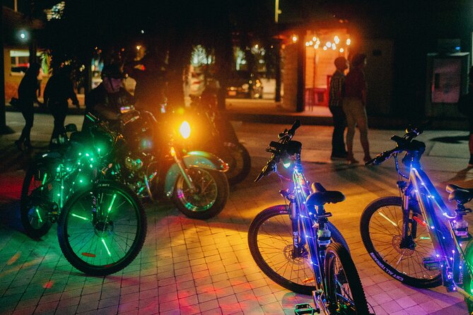 Semi-Private Christmas Edition Twilight Glow E-Bike Oranjestad - Starting at the Red Dutch Windmill and getting bike-ready